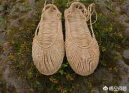農村說“草鞋穿舊的，衣服穿新的”，為啥農村人不願意穿新草鞋?怎麼理解這句話?